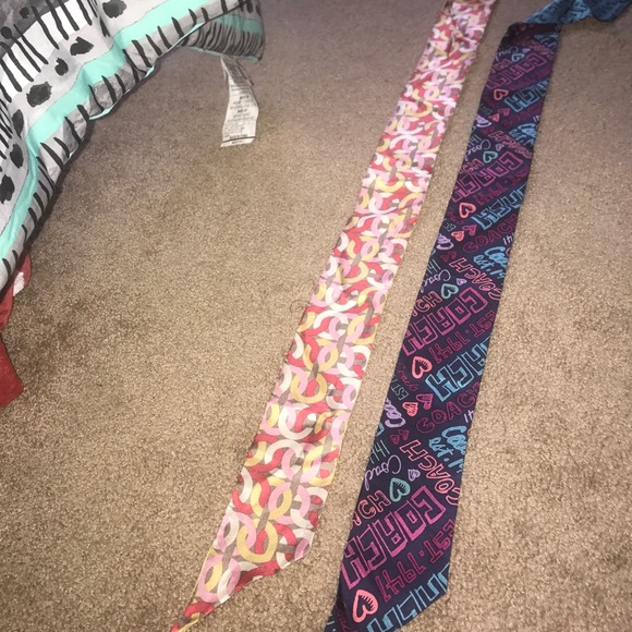 Coach | authentic 100% silk thin purse reversible scarf Kristin yellow print - Picture 3 of 6